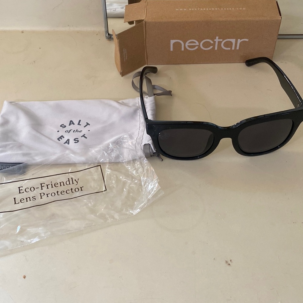 NECTAR SUNGLASSES NEVER WORN